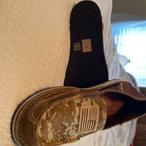 Cute western casual shoe